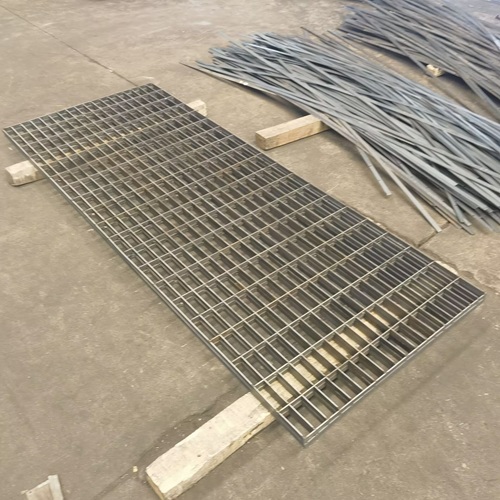 鋼格柵對比傳統(tǒng)材料，優(yōu)勢竟有這么多？