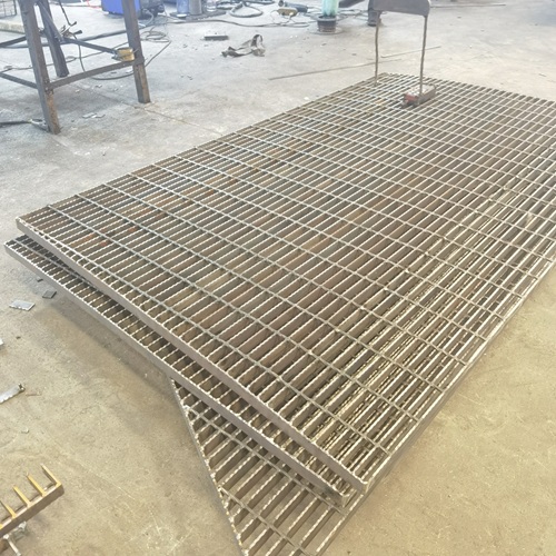 鋼格板是怎么做到防滑又安全的？