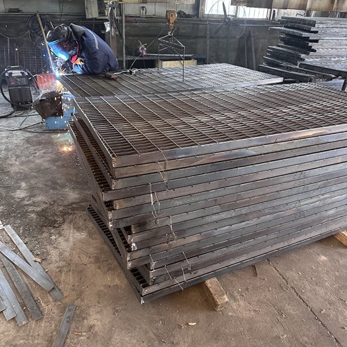 鋼格柵板為什么容易生銹？原因在這里