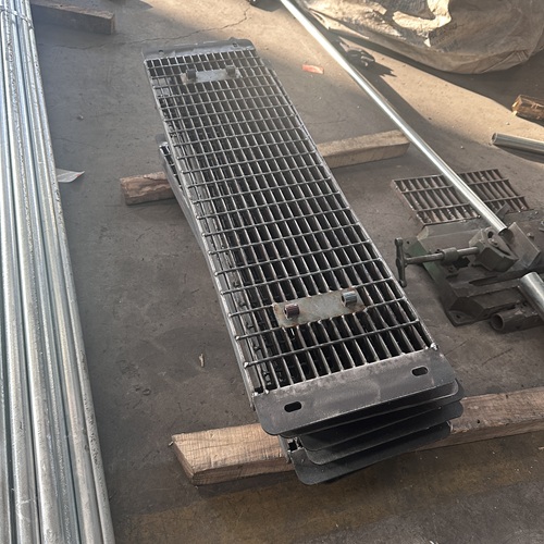 國內(nèi)鋼格板vs進(jìn)口鋼格板，性價(jià)比分析