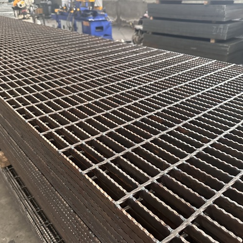 音樂節(jié)舞臺搭建必用鋼格板，承重強還易拆卸