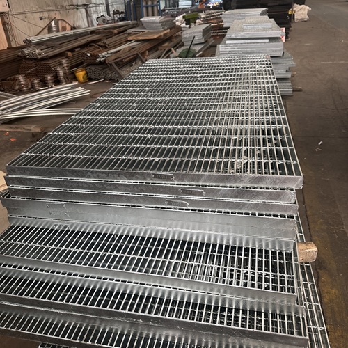 音樂節(jié)舞臺搭建必用鋼格板，承重強還易拆卸