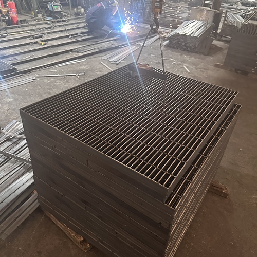 鋼格板后期維護(hù)省錢(qián)技巧定期保養(yǎng)很重要