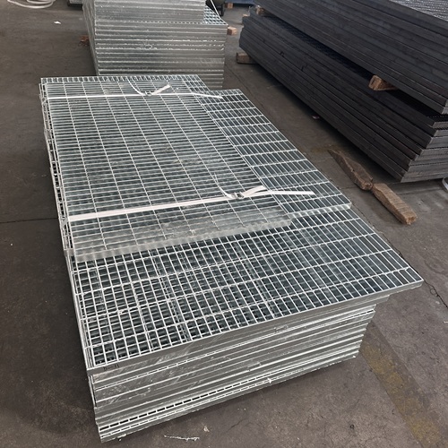 工業(yè)平臺選鋼格板承重穩(wěn)效率高的核心原因