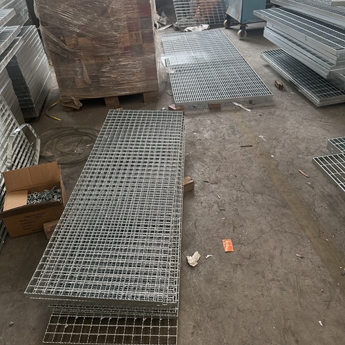 鋼格板玩出設(shè)計(jì)感商業(yè)綜合體隔斷新選擇