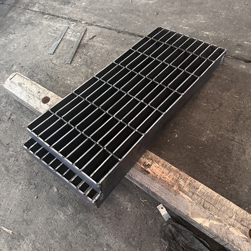 鋼格板在極端環(huán)境下的表現(xiàn)，穩(wěn)到超出預(yù)期