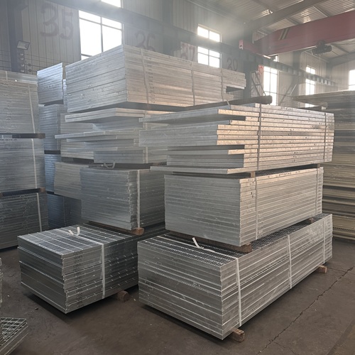 環(huán)衛(wèi)工程鋼格板常見(jiàn)用途與選型