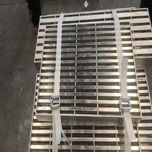 糧倉(cāng)檢修平臺(tái)鋼格板用途及防腐處理