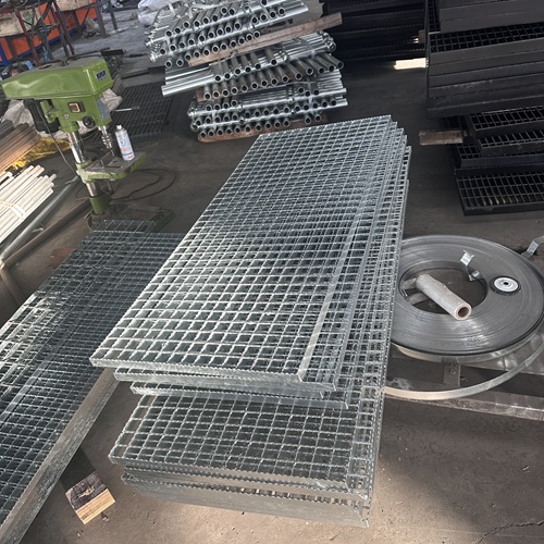 鋼格板不合格免費(fèi)退換的廠家怎么選